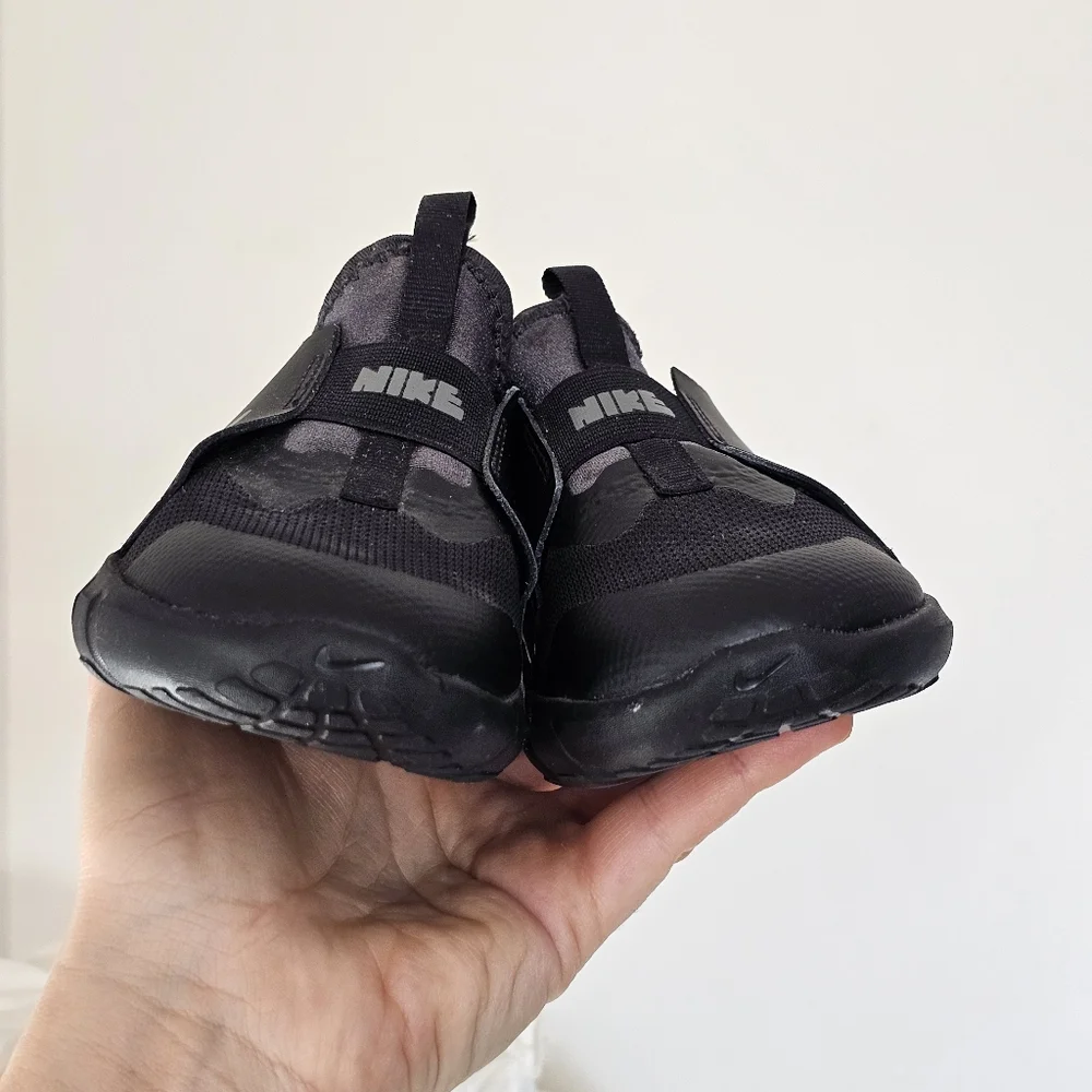 Nike Flex Runner 2 Toddler 10C Black Slip-On Sneakers DJ6039-001 Lightweight - Picture 8 of 13
